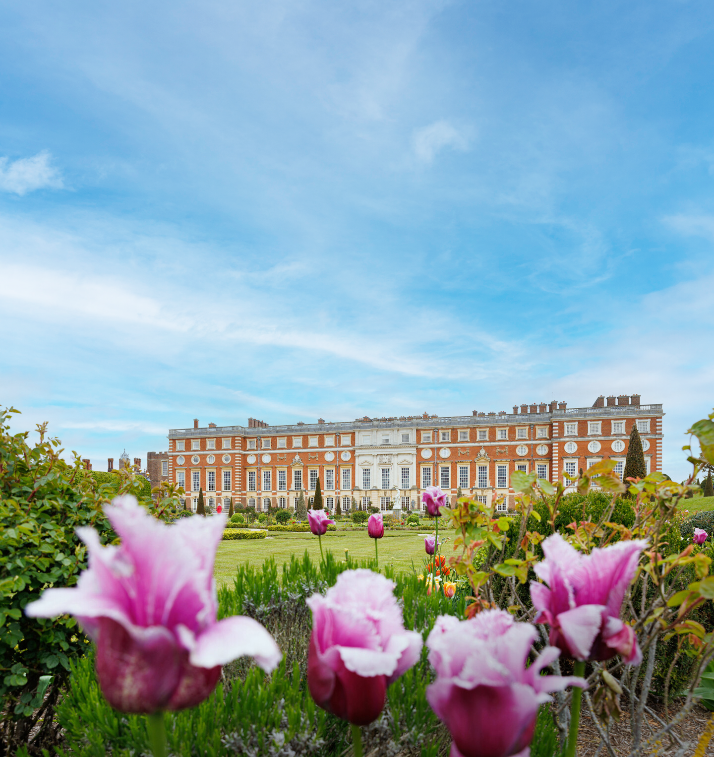 Luxury Getaway & Tickets to RHS Hampton Court Palace Garden Festival & £500 in Cash – Monthly Giveaway